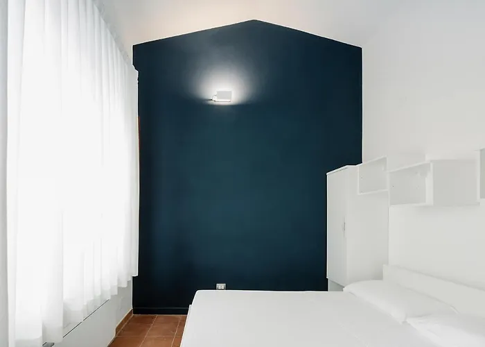 Henry Hostal Buggerru